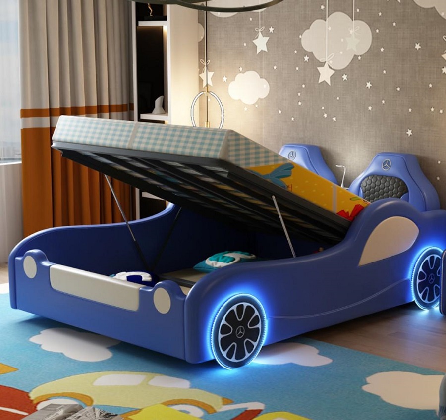 Giường ngủ ô tô này có ngăn chứa đồ bên dưới giúp ba mẹ có thể sắp xếp đồ của bé một cách gọn gàng và ngăn nắp.