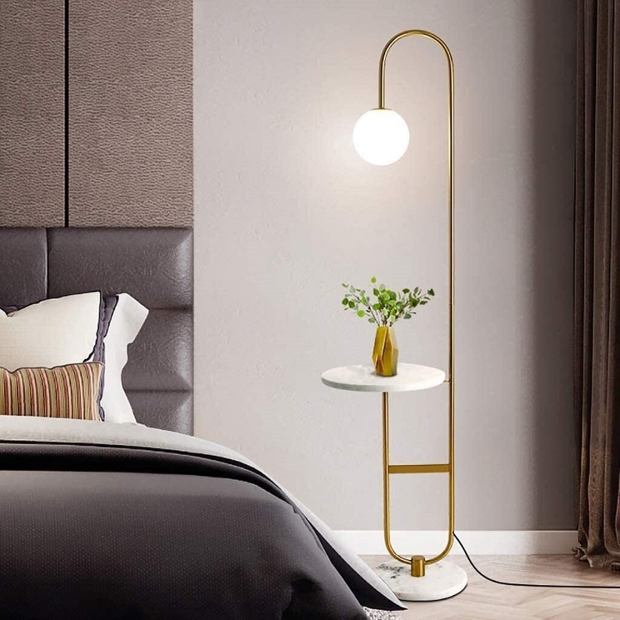 Đèn cây giúp không gian phòng ngủ trở nên hiện đại hơn