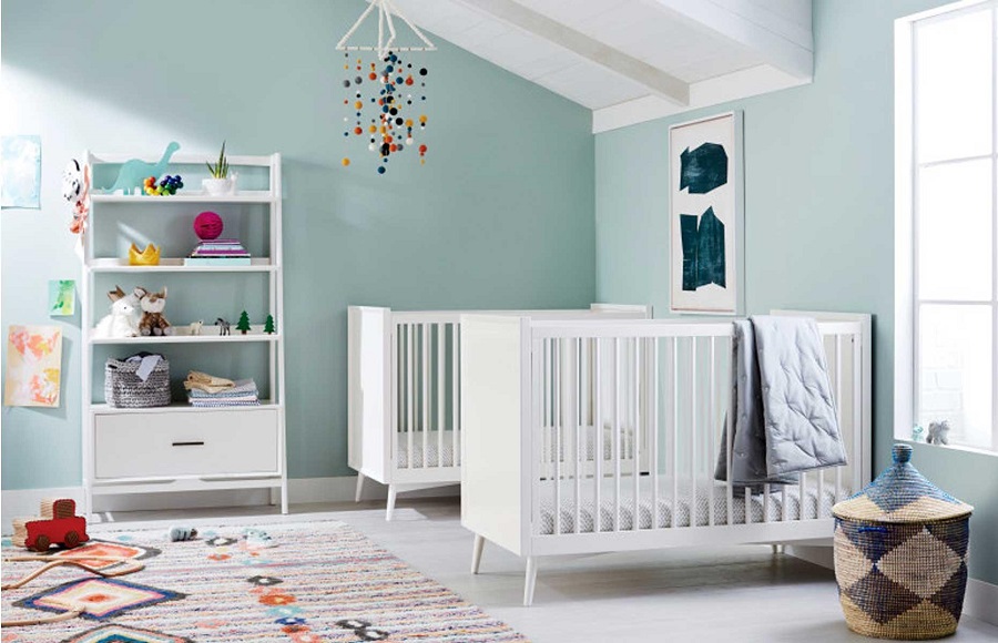 Thiết kế giường theo phong cách đơn giản, sang trọng phù hợp cho những gia đình sinh đôi hai bé