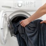 Giặt chăn điện ở chế độ nhẹ nhất để hạn chế va chạm