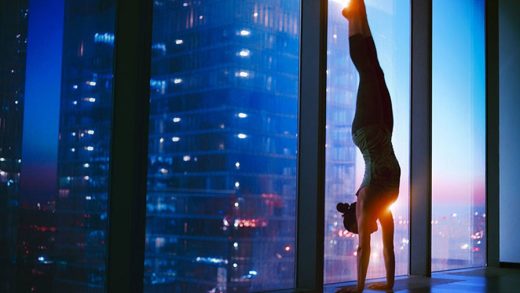 Tập yoga vào buổi tối có thể mang lại nhiều lợi ích bất ngờ cho sức khỏe tinh thần lẫn thể chất