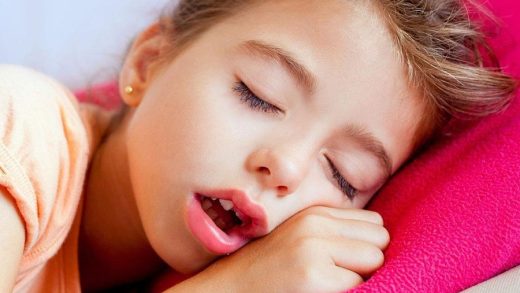 Thở bằng miệng khi ngủ là hiện tượng há miệng cho không khí lưu thông qua đó thay vì mũi
